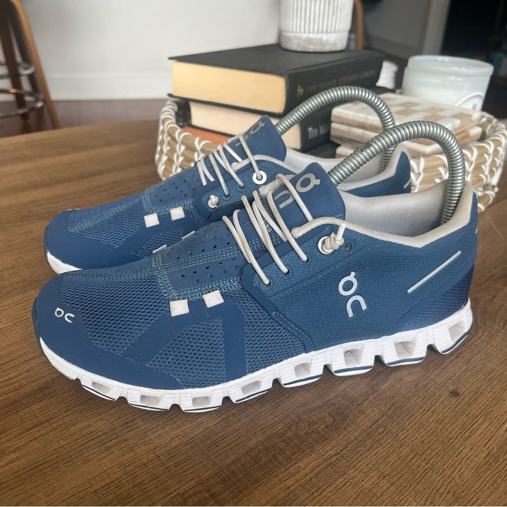 On Cloud 5 Running Shoe Denim White Women’s Size 7